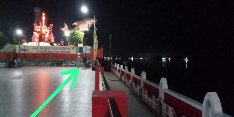 FOTO: DOKUMENTASI MATA KALTENG - Tempat wisata ikon Jelawat Sampit.