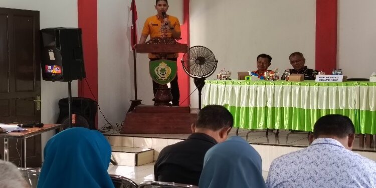 FOTO : DEVIANA/MATAKALTENG - Kepala BNN Provinsi Kalteng saat menghadiri Pembentukan IBM di Kelurahan Baamang Barat, Kamis 29 Februari 2024.