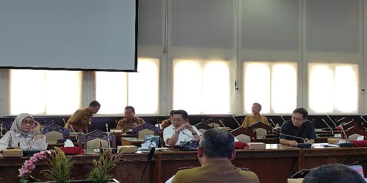 FOTO: MATAKALTENG - Kegiatan Rapat Badan Musyawarah (Banmus).
