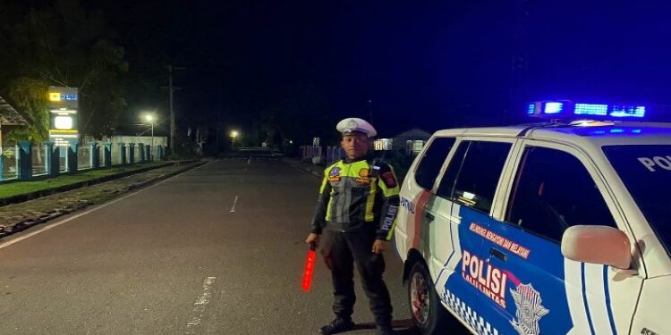 FOTO: MATAKALTENG - Satlantas Polres Barsel saat menggelar patroli tadi malam.