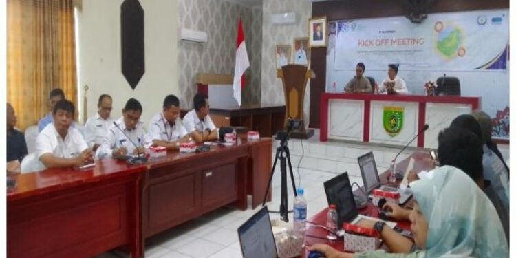 FOTO: MATAKALTENG - Pemkab Barsel saat menggelar Kick Off Manajemen Pengelolaan Perikanan darat di aula setda Barsel.
