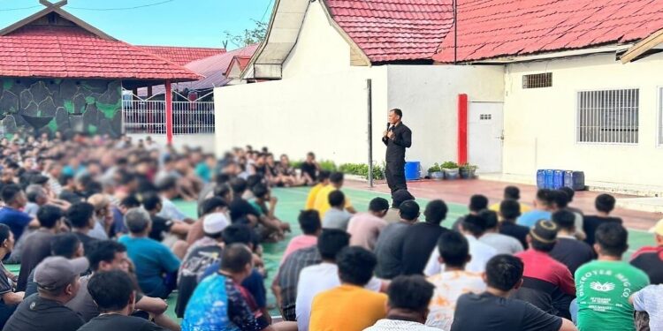 FOTO: IST/MATA KALTENG- Sosialisasi perubahan jadwal kunjungan Lapas Sampit.