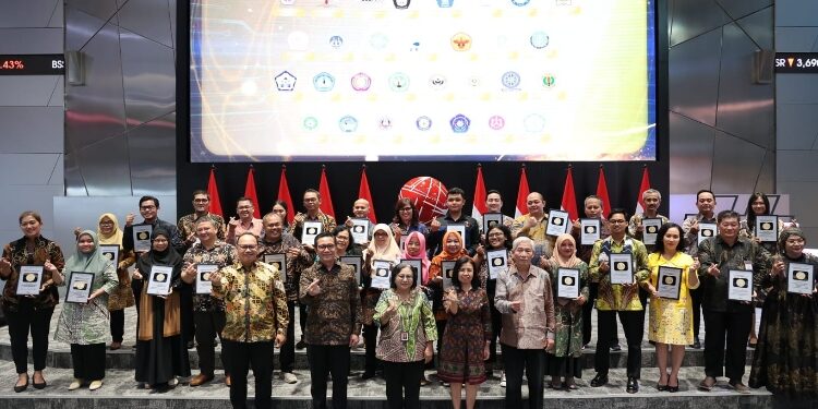FOTO: IST/MATAKALTENG - Penyerahan Penghargaan GI BEI Tahun 2024 diselenggarakan secara langsung di Main Hall BEI.