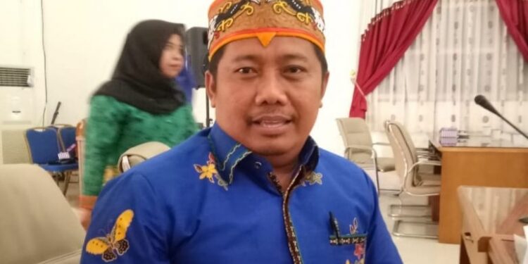Manat Simanjuntak, Kadisporaparbud Barsel.