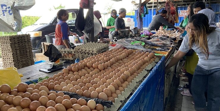 FOTO : DIAN/MATA KALTENG - Suasana di salah satu pasar tradisional di kota Sampit.