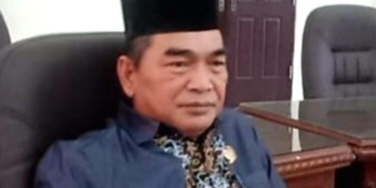 Anggota DPRD Barsel, Tamarzam.