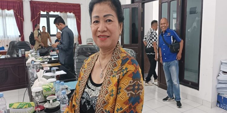 FOTO: MATAKALTENG - Anggota DPRD Kabupaten Gumas, Lily Rusnikasi.