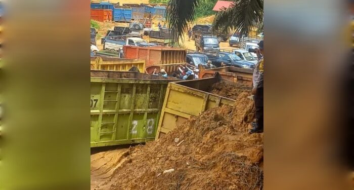 FOTO: IST/MATA KALTENG - Terlihat mobil yang terlibat Penjarahan Sawit di salah satu perusahaan di Kotim.
