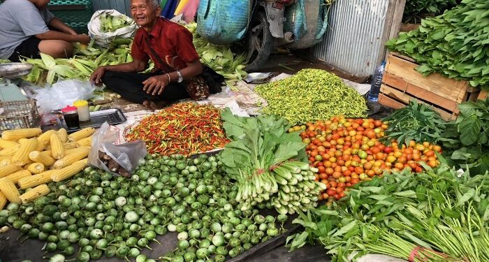 FOTO: DIAN TARESA/MATA KALTENG - Pedagang cabai di pasar keramat, Sampit.