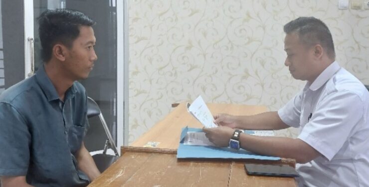 Pelayanan perizinan jemput bola yang digelar DPMPTSP Kalteng di Kabupaten Kobar