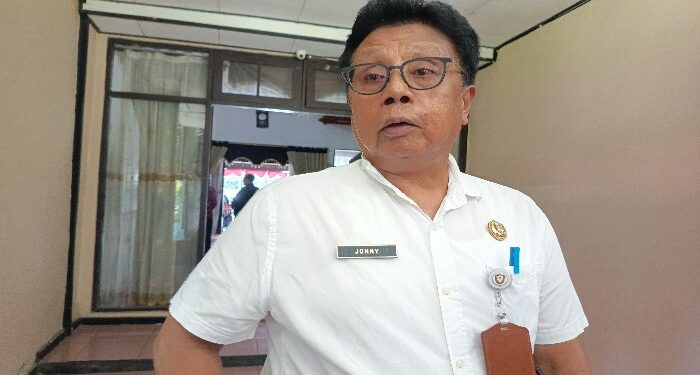 FOTO: MATAKALTENG - Kepala Disnakertrans Kotim, Johny Tangkere.