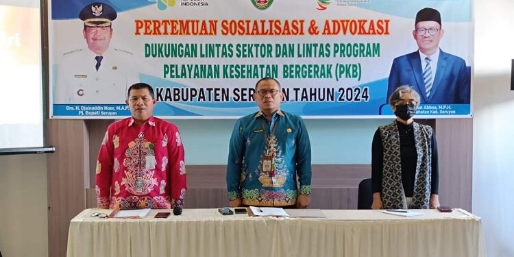 FOTO: PROKOM SERUYAN/MATA KALTENG - Pj Sekda Seruyan, Bahrun Abbas (tengah) saat menghadiri agenda Sosialisasi dan Advokasi Kegiatan Pelayanan Kesehatan Bergerak di Hotel Midtown Ekspress Sampit, Kotawaringin Timur, kemarin.