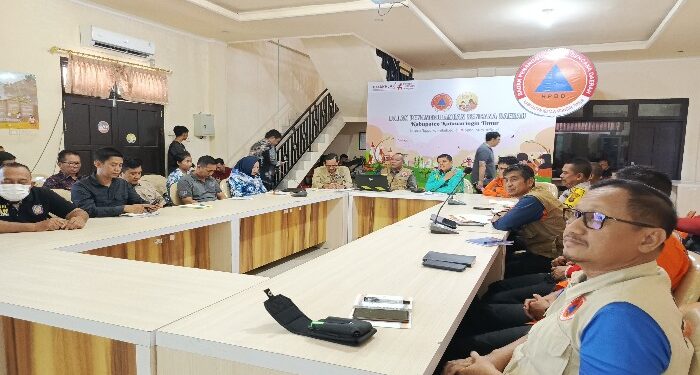 FOTO : DEVIANA/MATAKALTENG - Rapat koordinasi evaluasi bencana banjir di Kotim, Jumat 22 Maret 2024.