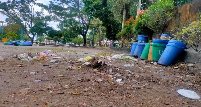 FOTO : IST/MATAKALTENG - Sampah nampak berserakan di ruang publik, belum lama ini.