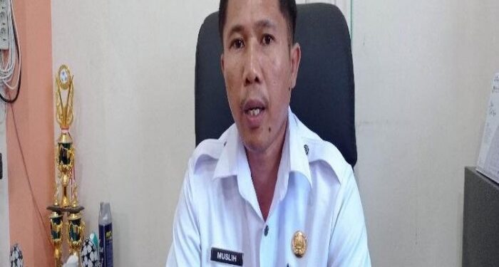 FOTO: MATAKALTENG - Camat MHU, Muslim.