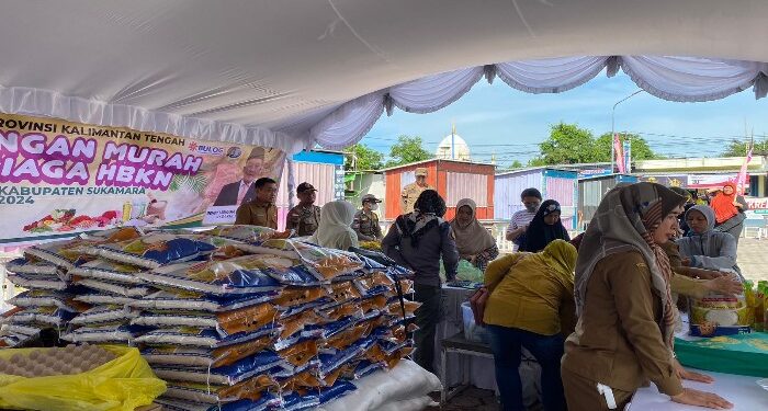 FOTO: AKH/MATAKALTENG - Assisten II Bidang Ekonomi dan Pembangunan Setda Sukamara Yofi Yudistira saat mengikuti apel siaga pengamanan pasokan dan harga pangan secara virtual.