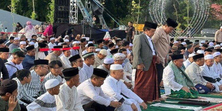 FOTO: IST/MATAKALTENG - Kegiatan Salat Id di Bundaran Besar Palangka Raya.