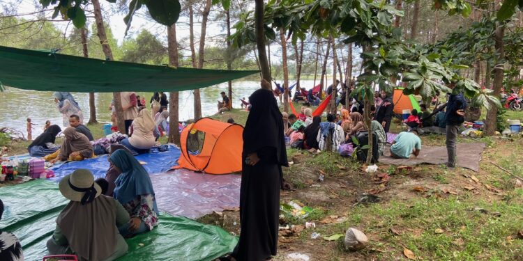 FOTO: DIAN/MATA KALTENG - Suasana pantai wisata perbatasan Kabupaten Seruyan dan Kotim, 11 April 2024.