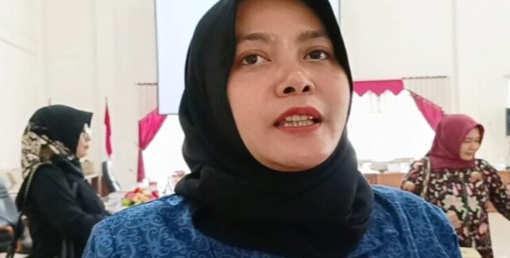 Anggota DPRD Barsel, Putri Siti Rochmawati
