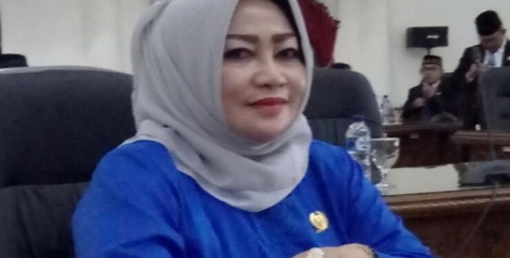Anggota DPRD Barsel, Rusinah Andelen