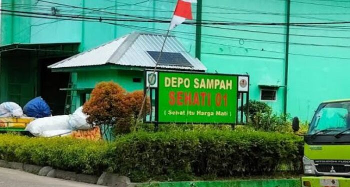 Foto:IST/MATA KALTENG - Depo sampah yang berada di Jalan Pelita, Sampit, Kotim.