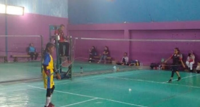 Foto: IST/MATA KALTENG - Pertandingan bulu tangkis dalam O2SN yang diselenggarakan di GOR Bulu Tangkis Tunas Raya Jalan Jeruk 1 Mentawa Baru Hilir Sampit.