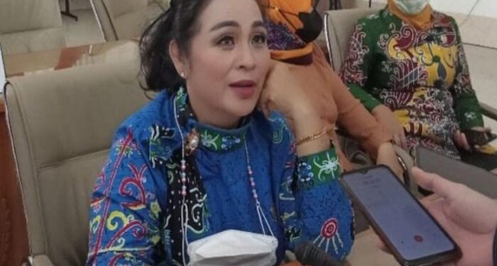 FOTO: MATAKALTENG - Ketua Komisi II DPRD Barsel, Ensilawatika Wijaya.