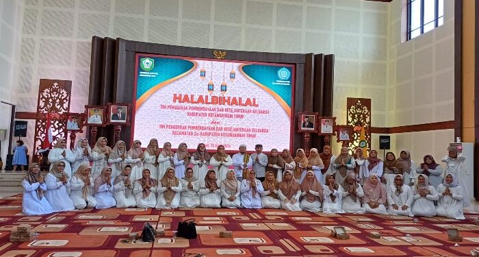 FOTO : DEVIANA/MATAKALTENG - Halal bihalal oleh TP PKK yang ada di Kotim, Kamis 25 April 2024.