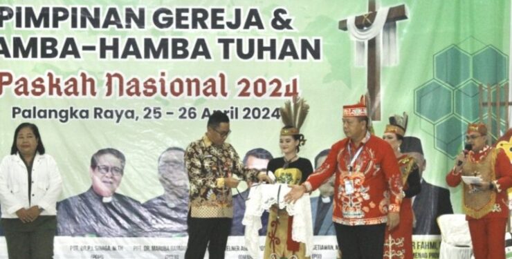 Seminar perayaan Paskah Nasional 2024 yang digelar di Gedung Pertemuan Umum Tambun Bungai Palangka Raya.