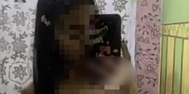 FOTO: IST/MATA KALTENG - Tangkap layar yang memperlihatkan video bugil perempuan yang di duga di Kota Sampit.
