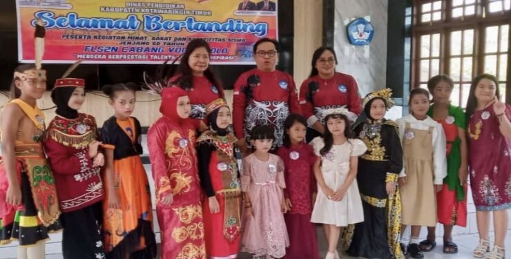 FOTO : DISDIK/MATA KALTENG - Peserta lomba vokal solo dalam FLS2N jenjang SD tingkat Kabupaten Kotim.