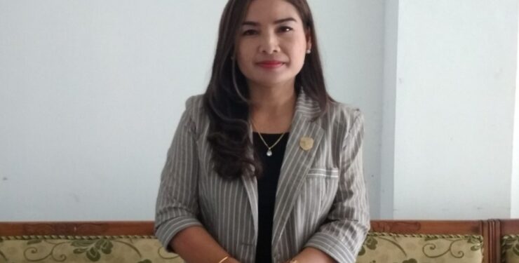 Anggota DPRD Kabupaten Gumas Elvi Esi