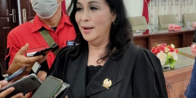 Ketua Komisi II, Ensilawatika Wijaya.
