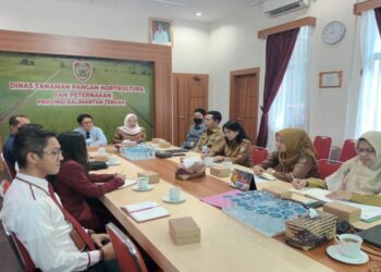 FOTO: IST/MATAKALTENG - Rapat Koordinasi dalam rangka persiapan penyaluran Kartu Tani (Kartan) BERKAH dengan perwakilan Bank Indonesia, Bank Kalteng, dan Inspektorat Provinsi Kalimantan Tengah.