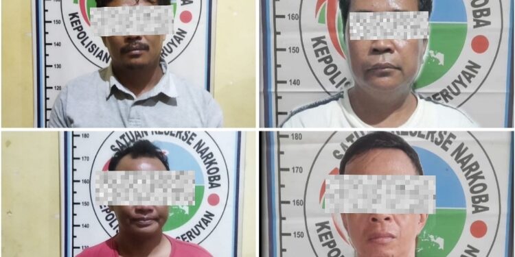 FOTO: IST/MATA KALTENG - Empat tersangka pengedar sabu yang berhasil diamankan oleh Satresnarkoba Polres Seruyan dalam beberapa waktu belakangan di beberapa lokasi berbeda.