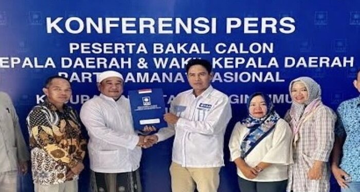 Foto:IST/MATA KALTENG - Pendaftaran Habib Ahmad Al Habsyi di sekretariat PAN Kotim, 8 Mei 2024.