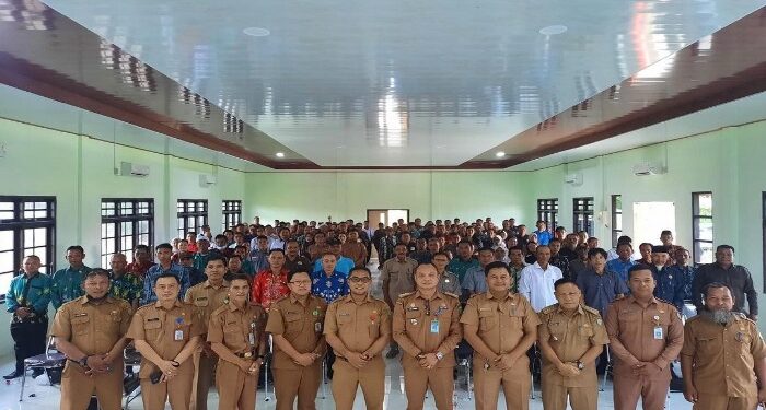 FOTO: IST/MATAKALTENG - Kepala DPMD saat bersama para Camat di kegiatan pelatihan BPD, belum lama ini.