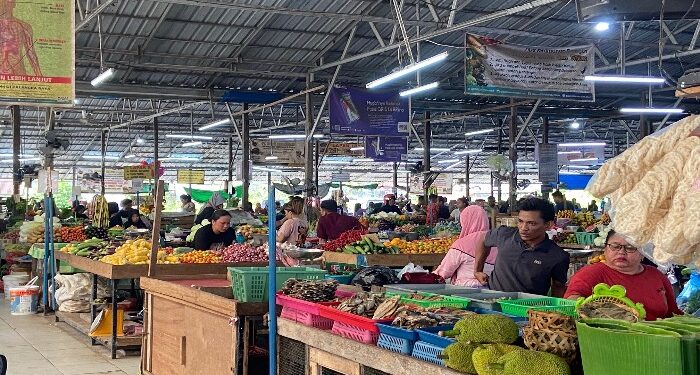 Foto:DIAN/MATA KALTENG - Suasana pasar A Kamal Sampit.