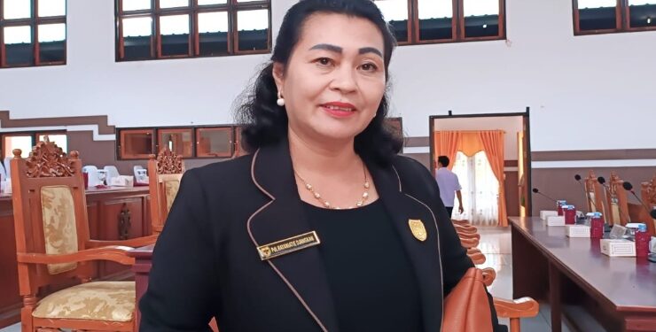 Anggota DPRD Gumas Rayaniatie Djangkan