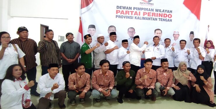 FOTO : IST/MATAKALTENG - Sekda Kalteng, Nuryakin saat mendaftar sebagai bakal calon gubernur Kalteng pada Pilkada 2024 di Partai Gerindra.