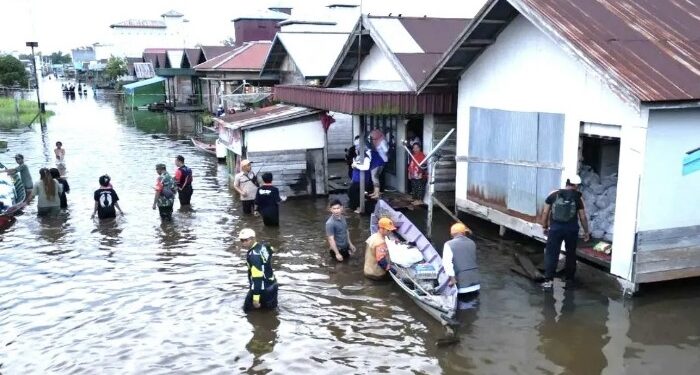 Foto: IST/MATA KALTENG - Banjir yang terjadi di Desa Hanjalipan, Kecamatan Kota Besi, Kotim.