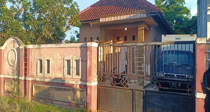 FOTO: IST/MATAKALTENG – diduga Rumah yang dijadikan sebagai tempat penyimpanan rokok ilegal pada waktu lalu.