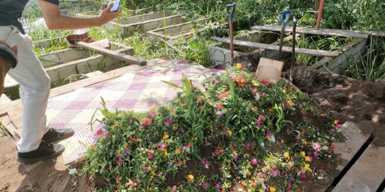 FOTO: MATAKALTENG - Makam ustadzah yang berada di TPU Jalan Tjilik Riwut kilometer 12, Kota Palangka Raya.