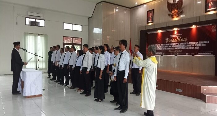 Foto : AKH/MATAKALTENG - Pelantikan anggota PPK se-Kabupaten Sukamara.