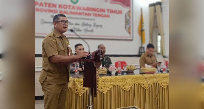 FOTO ; IST/MATAKALTENG - Kepala DPPPAPPKB Kotim Imam Subekti saat menghadir kegiatan, belum lama ini.