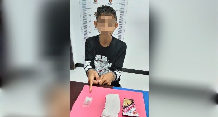 FOTO: IST/MATAKALTENG - RM dan barang bukti sabu saat diamankan di Mapolsek Baamang.