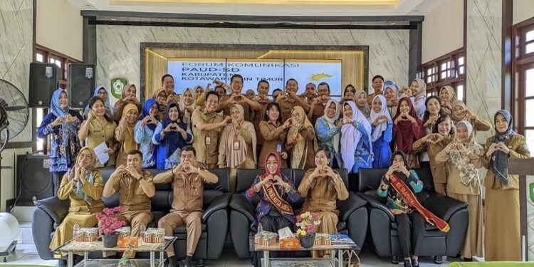 FOTO: IST/MATA KALTENG - Pembentukan Forum Komunikasi PAUD SD Kabupaten Kotawaringin Timur belum lama ini.