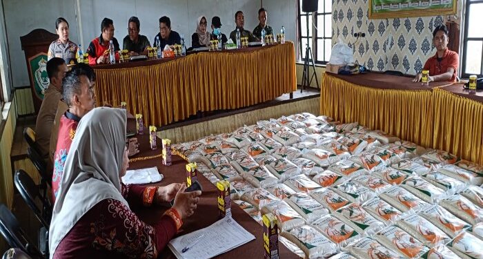 FOTO: IST/MATAKALTENG - penyerahan CPPD di Kecamatan MHU, belum lama ini.