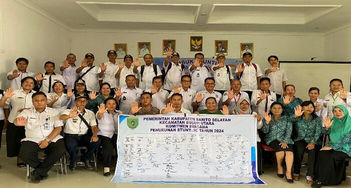 Foto: MATAKALTENG - Pemerintah Kecamatan Dusun Utara saat melaksanakan rembuk stunting.