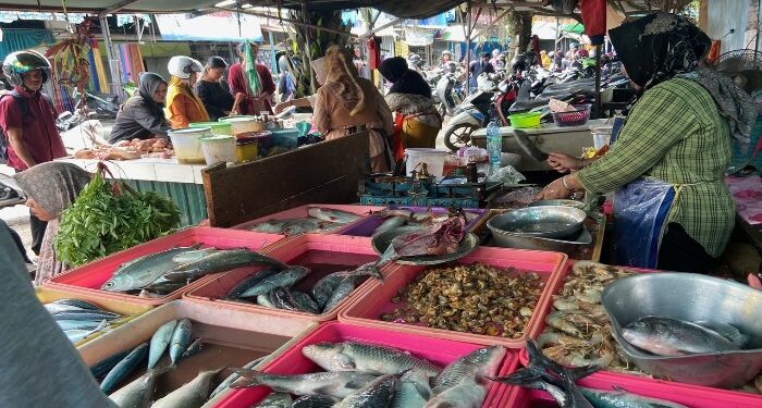 Foto:DIAN/MATA KALTENG - Suasana pasar keramat, Sampit, Kotim.